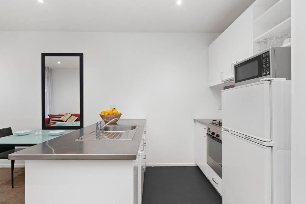108 Astral Apartments Melbourne Zewnętrze zdjęcie